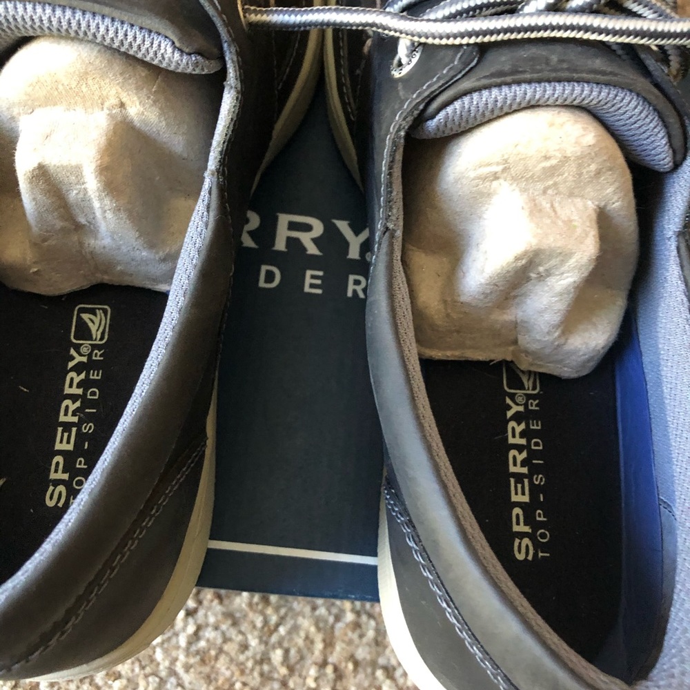 Shoes - Picture 3 of 6